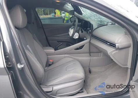 2023 Hyundai Elantra Sel z USA, uszkodzony, nr VIN KMHLM4AG7PU627247